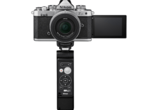 Nikon Z fc silber/schwarz mit Objektiv Z DX 16-50mm 3.5-6.3 VR Vlogger Kit