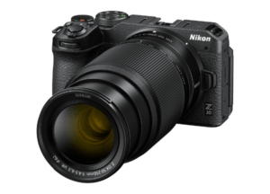 Nikon Z 30 mit Objektiv Z DX 16-50mm 3.5-6.3 VR und Z DX 50-250mm 4.5-6.3 VR